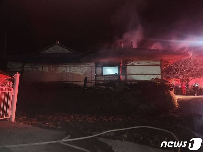 지난 8일 발생한 충남 보령 남포면 단독주택 화재 현장./사진=보령소방서 제공, 뉴스1