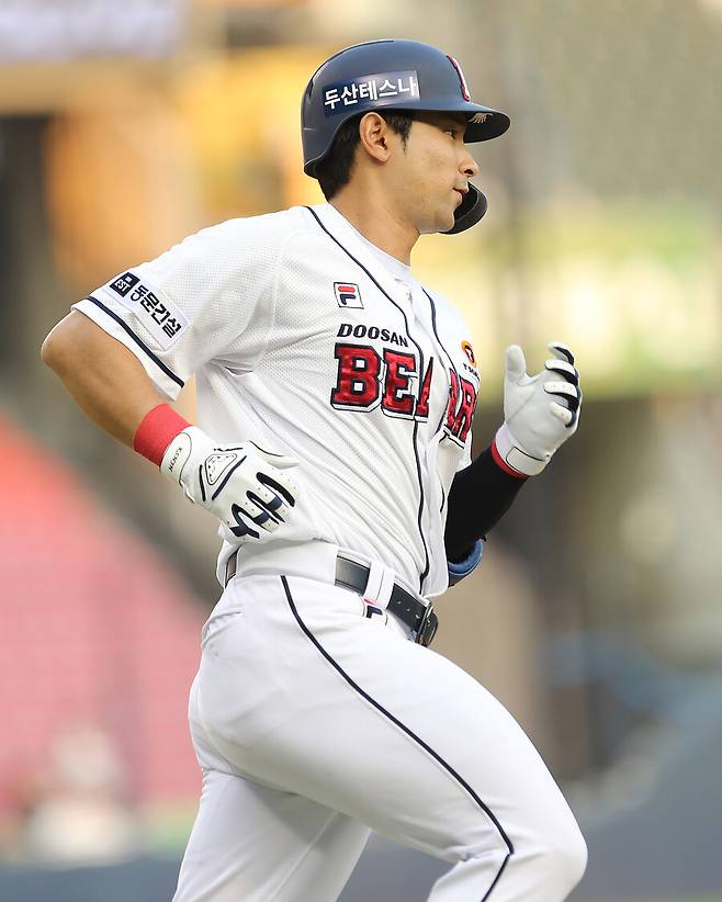 ▲ 두산 내야수 강승호는 올해 연봉 2억 5500만원을 받는다. ⓒ두산 베어스