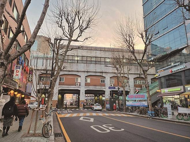 성수역 일대는 2021년 더 높은 용적률을 적용할 수 있도록 지구단위계획이 적용됐다.[사진=더스쿠프 포토]