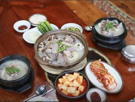 안일옥 설렁탕과 안성맞춤 우탕. 안일옥