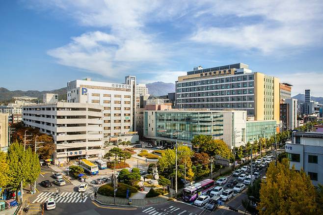 [광주=뉴시스] 전남대병원 전경. (사진=뉴시스 DB). photo@newsis.com *재판매 및 DB 금지