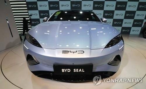 중국 전기차의 선두 주자인 비야디의 신형차량. EPA 연합뉴스