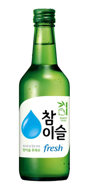 하이트진로의 참이슬 후레쉬 도수가 16.5도에서 16도로 낮아졌다.