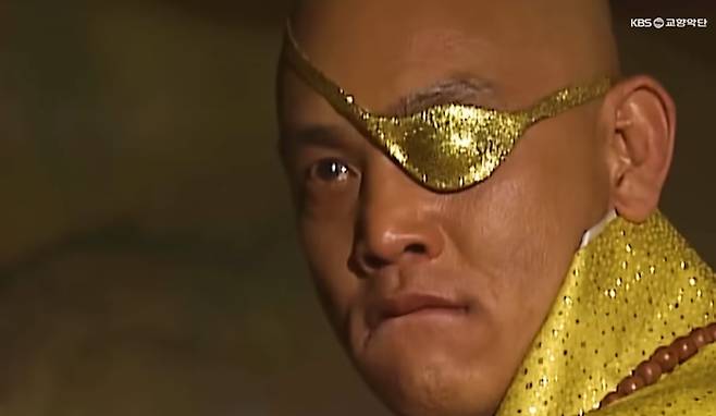 2000~2002년까지 인기를 끌었던 대하드라마 ‘태조왕건’에 등장하는 궁예의 대사가 KBS교향악단 유튜브 콘텐츠에 나와 폭발적인 반응을 일으키고 있다. [사진출처 = 유튜브 영상 캡처]