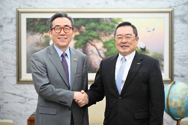 조태열 외교부 장관은 13일 구자열 무역협회장과 간담회를 했다. [외교부 제공]