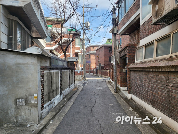 13일 서울 동작구 노량진1구역 골목 [사진=이수현 기자]