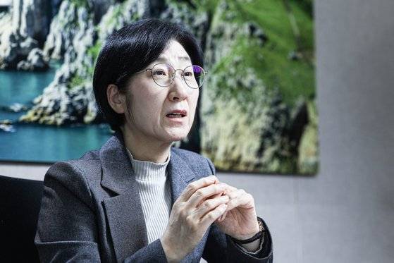 한화진 환경부 장관이 지난달 31일 오후 서울 서초구 한강호수통제소 내 집무실에서 중앙일보와 인터뷰하고 있다. 김경록 기자