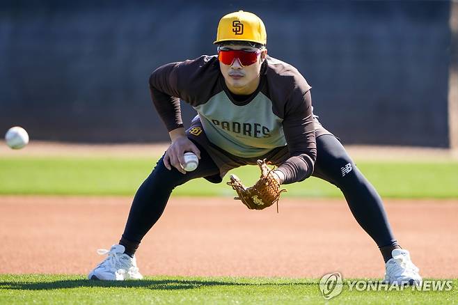 샌디에이고 스프링캠프에서 수비 훈련하는 김하성  [AP=연합뉴스]