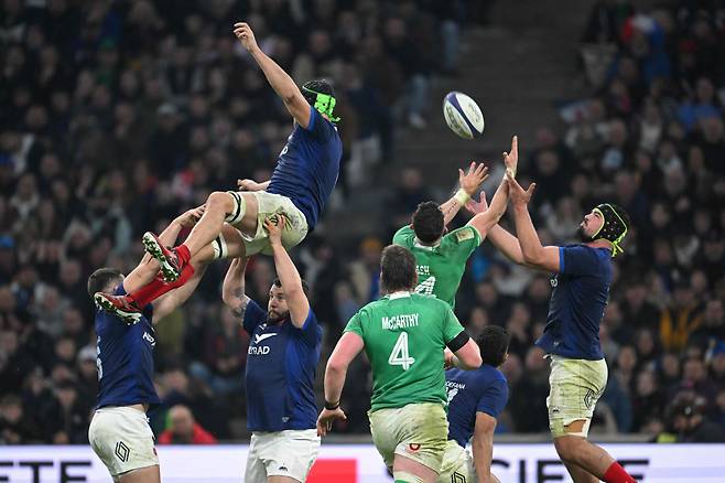 2일 프랑스와 아일랜드의 식스네이션스 경기 모습. /로이터 연합뉴스