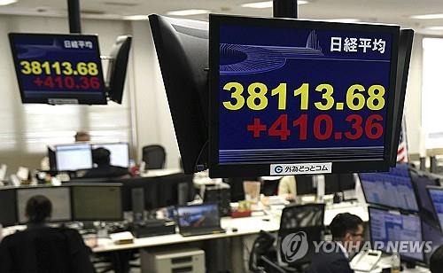 日닛케이지수 38,100선 돌파…34년만에 최고     (교도=연합뉴스) 15일 닛케이225 평균주가가 38,100선을 넘어섰다. 2024.2.15 [DB화 및 재배포 금지]