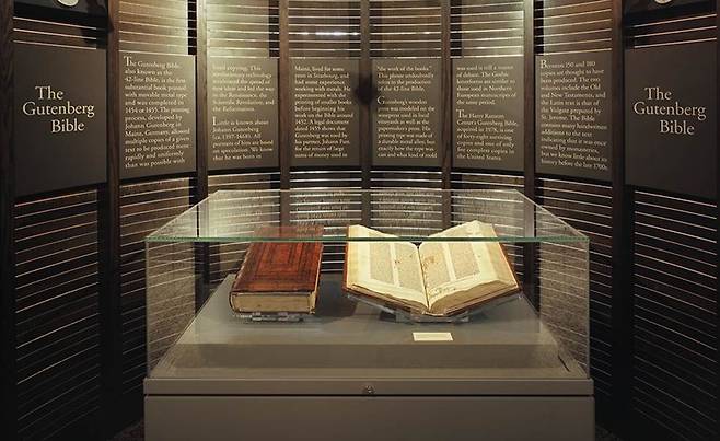 중세 유럽 중산층이 글을 배울 수 있는 발판을 마련해 준 건 구텐베르크였다.[사진=연합뉴스]