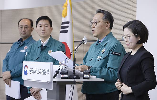 박민수 보건복지부 2차관이 19일 오전 정부세종청사에서 의사 집단행동 중앙사고수습본부 정례 브리핑을 하고 있다. (사진=보건복지부)