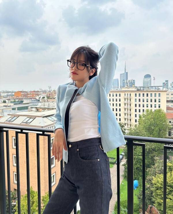 [안유진 SNS]