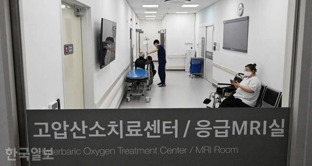21일 서울 중랑구 서울의료원 고압산소치료센터-응급 MRI실 모습. 최주연 기자