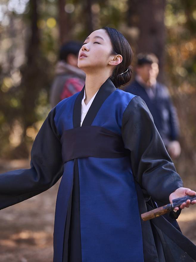 김고은이 연기한 대살굿 장면은 영화에서 가장 인상적인 장면 중 하나다. 쇼박스 제공