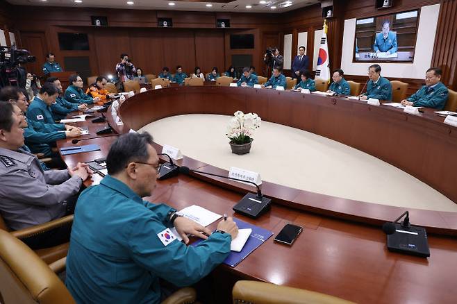 한덕수 국무총리가 23일 오전 서울 종로구 정부서울청사에서 열린 의사 집단행동 중앙재난안전대책본부 회의에서 발언하고 있다. (사진=연합뉴스)