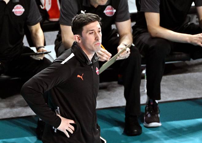 ▲ 조 트린지 페퍼저축은행 감독 ⓒKOVO