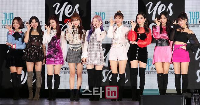 트와이스 ‘예스 오어 예스’ 쇼케이스(사진=이데일리DB)