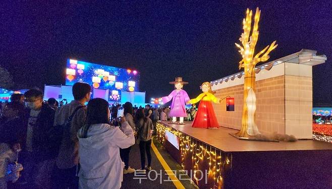 타이완등블축제에 '서울 윈터 홀리데이(Seoul Winter Holiday)' 등이 전시돼 관람객들의 관심을 끌었다. 