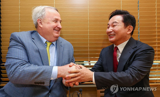 국민의힘 인요한 전 혁신위원장(왼쪽)과 원희룡 전 국토교통부 장관/사진=연합뉴스