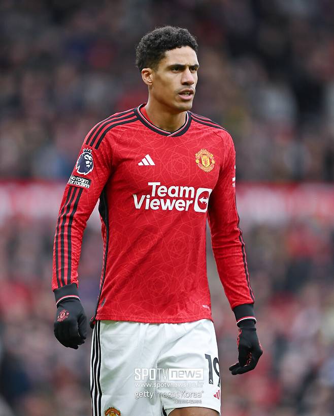 ▲ 맨체스터 유나이티드는 25일(한국시간) 영국 맨체스터 올드 트래포드에서 열린 풀럼과 2023-24시즌 잉글랜드 프리미어리그 26라운드에서 1-2로 졌다. 21년 만에 홈에서 풀럼에 승점을 내준 맨체스터 유나이티드는 프리미어리그 6위(14승 2무 10패, 승점 44점)를 유지하면서 토트넘 홋스퍼(승점 47점) 추격을 다음으로 미루게 됐다