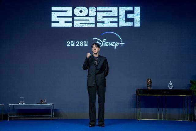 26일 서울 종로구에 위치한 JW 메리어트 동대문 스퀘어 서울에는 디즈니 플러스 '로얄로더' 제작발표회가 진행됐다. 행사에는 이재욱 이준영 홍수주와 민연홍 감독이 참석해 작품에 대한 이야기를 나눴다. 디즈니 플러스 제공