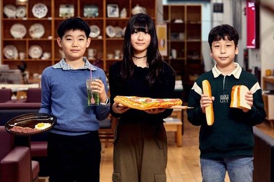 바비큐·카페 음료·피자·빵 등 서구 식단은 1990년대 외식 산업의 세계화 이후 흔히 볼 수 있는 메뉴가 됐다.