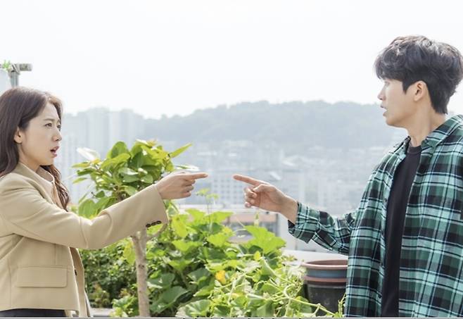 ‘상속자들’ 이후 11년 만에 재회해 믿보배 케미를 보여준 박신혜 박형식. 사진 ㅣJTBC