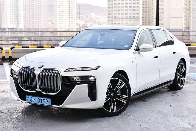 BMW i7 xDrive60 M 스포츠. 김학수 기자