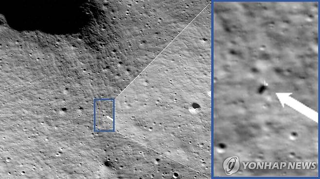 미 항공우주국(NASA)이 공개한 달 착륙선 사진. 달 상공 90㎞에서 촬영한 모습 [NASA/Goddard/Arizona State University/AP=연합뉴스. 재판매 및 DB 금지]