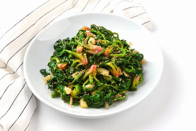 시금치는 혈당을 조절하는 데 좋은 식품으로 꼽힌다. [사진=클립아트코리아]