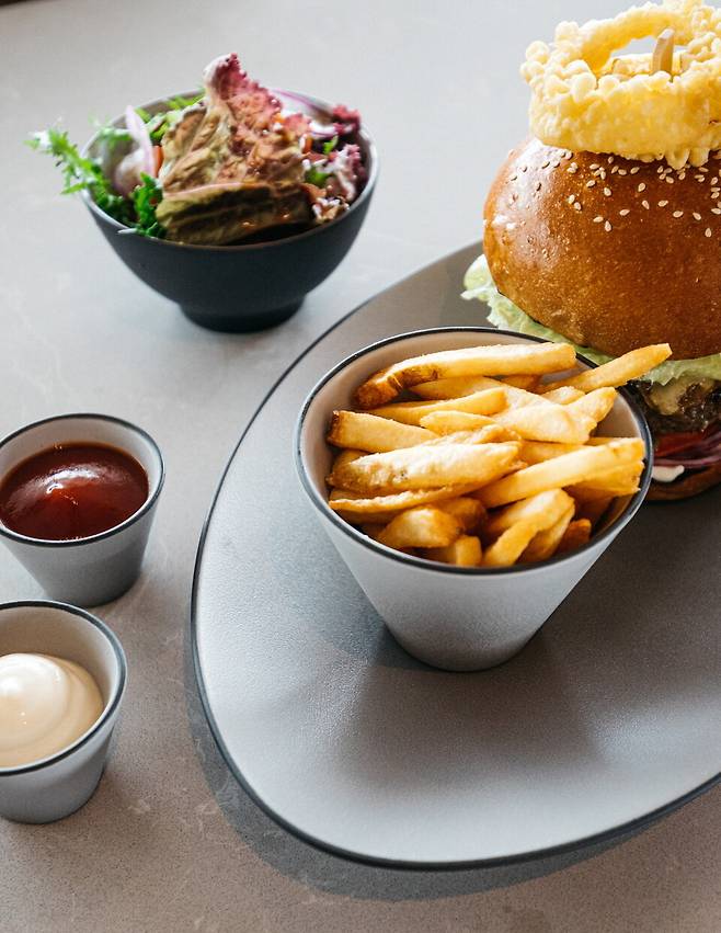 햄버거. 패티는 와규를 사용한다