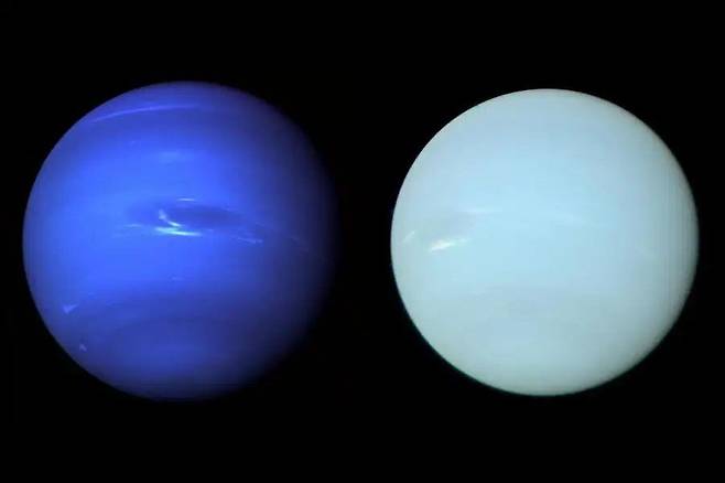 보이저 2호가 1989년에 찍은 해왕성은 짙은 파란색으로 보이지만(왼쪽), 실제 색 정보를 바탕으로 만든 사진(오른쪽)에서는 천왕성처럼 녹색을 띤 연한 파란색으로 보인다./영 옥스퍼드대
