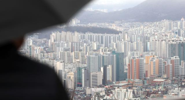 5일 서울 중구 남산에서 바라본 아파트 단지. 뉴시스