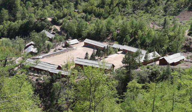 지난 2018년 5월 25일 폭파 전 풍계리 핵실험 관리 지휘소의 모습. 사진공동취재단