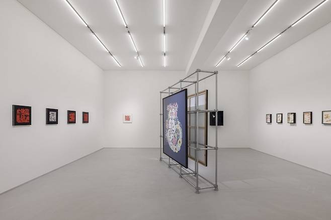 An installation view of "Jorinde Voigt & Xiyadie 2.0" at P21 in Seoul (Courtesy of P21)