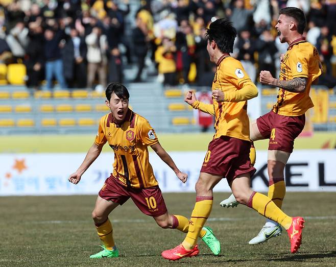 ▲ 광주FC는 이희균, 가브리엘의 골로 FC서울에 2-0 승리를 거뒀다. ⓒ연합뉴스