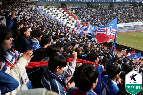 수원월드컵경기장에는 1만 4196명의 팬이 모였다. 사진=한국프로축구연맹 제공