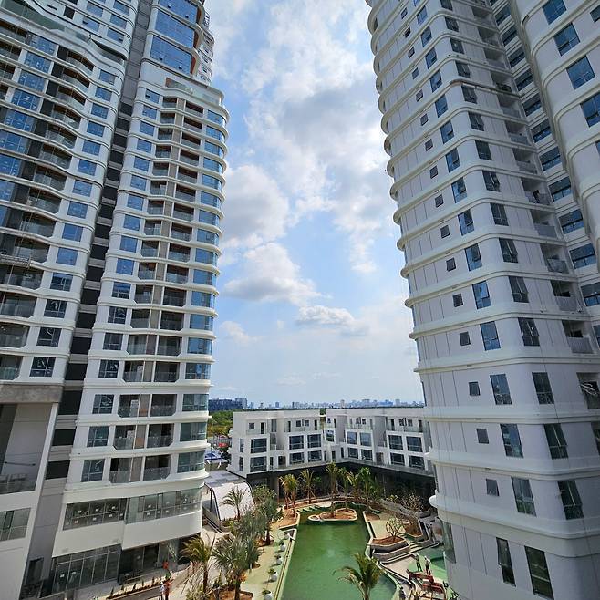 베트남 호찌민시의 신도시 '투티엠'에서 GS건설이 건설 중인 '투티엠 자이 리버'. /호찌민=이미지 기자