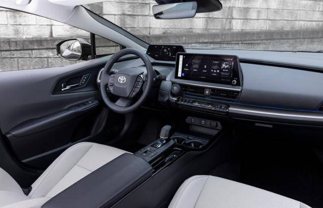 5세대 프리우스 1열 실내. 토요타코리아 제공
