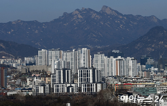 서울 용산 드래곤시티 호텔에서 바라본 아파트 전경.  [사진=아이뉴스24DB]