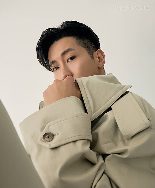 코트 H&M.