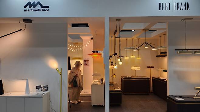 Lighting systems on display at the 2024 Seoul Living Design Fair at Coex in southern Seoul on Sunday. (Choi Si-young/The Korea Herald)