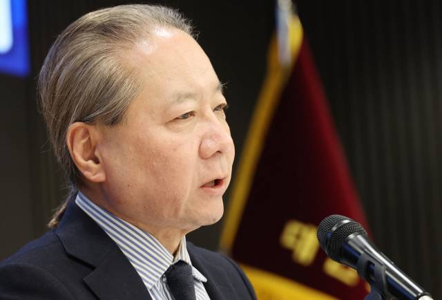 대한의사협회 비상대책위원회 주수호 언론홍보위원장이 7일 서울 대한의사협회에서 정례브리핑을 하고 있다. 연합뉴스