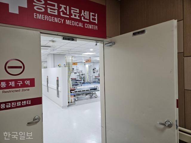 6일 오전 인천의료원 응급진료센터. 응급실 대란에도 병상 일부가 비어 있다. 오세운 기자
