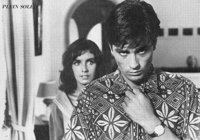 프랑스 영화배우 알랭 들롱(오른쪽)의 대표작 중 하나인 '태양은 가득히'(1960)의 한 장면. 한국일보 자료사진