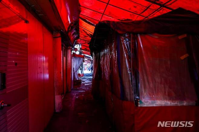 [서울=뉴시스] 정병혁 기자 =사진은 지난해 12월7일 재개발이 예정된 서울 성북구 하월곡동 88번지 일대의 모습. 2023.12.07. jhope@newsis.com