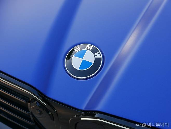 포르투갈 카스카이스에서 열린 BMW 뉴 X2·iX2 글로벌 미디어 출시행사에서 공개된 BMW X2 M35i xDrive. /카스카이스(포르투갈)=강주헌 기자