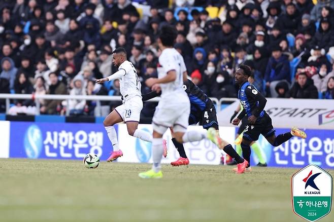 안데르손(가운데). 제공 | 한국프로축구연맹