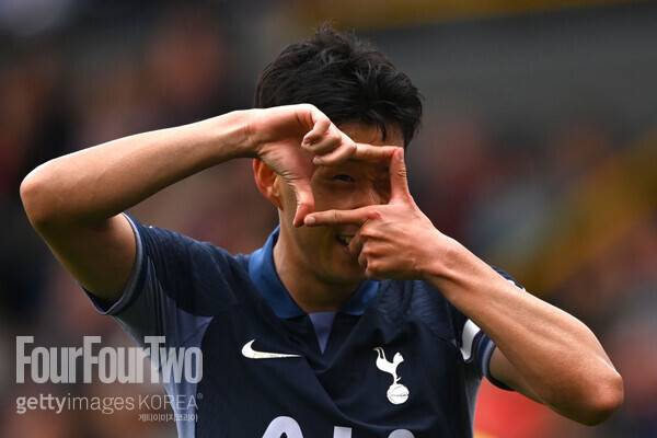 사진=게티이미지.&nbsp;토트넘 훗스퍼는 10일 오후 10시(한국시간) 영국 버밍엄에 위치한 빌라 파크에서 열린 2023-24시즌 프리미어리그(PL) 28라운드에서 아스톤 빌라에 4-0 승리를 거뒀다. 승점 3점을 추가한 토트넘은 리그 5위(승점53)를 유지했다. 4위 아스톤 빌라(승점55)보다 한 경기 덜 치른 가운데 승점 2점 차로 격차를 좁혔다.&nbsp;